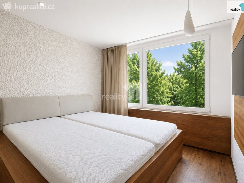 Prodej bytu 3+kk 73 m^2 Na Sídlišti III, Průhonice 