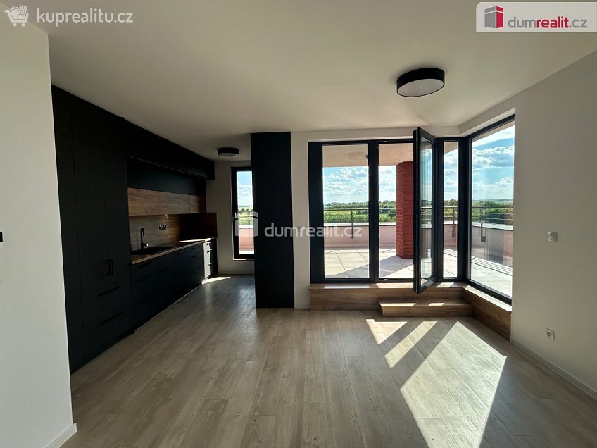 Pronájem bytu 3+kk 90 m^2 Janovická, Kolín 