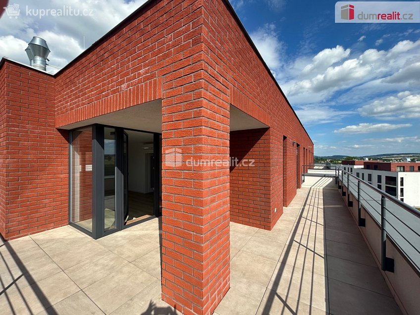 Pronájem bytu 3+kk 90 m^2 Janovická, Kolín 