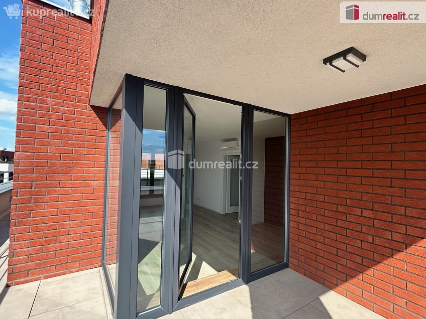Pronájem bytu 3+kk 90 m^2 Janovická, Kolín 