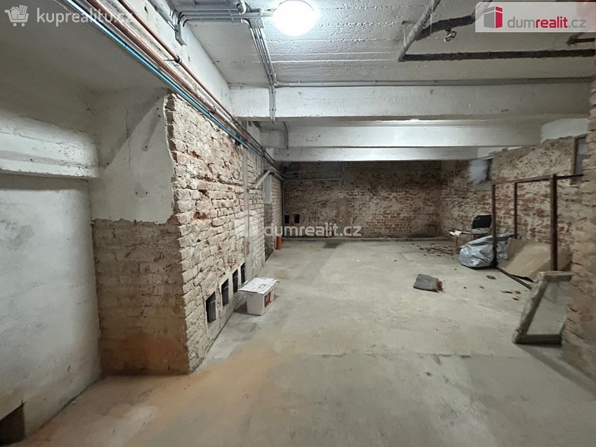 Pronájem  skladu 40 m^2 Kmochova, Kolín 