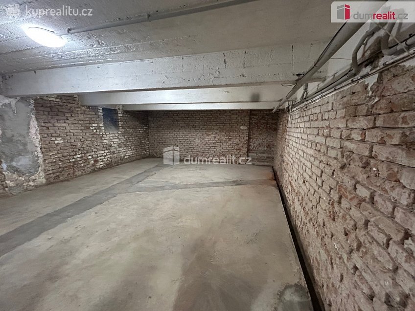 Pronájem  skladu 40 m^2 Kmochova, Kolín 