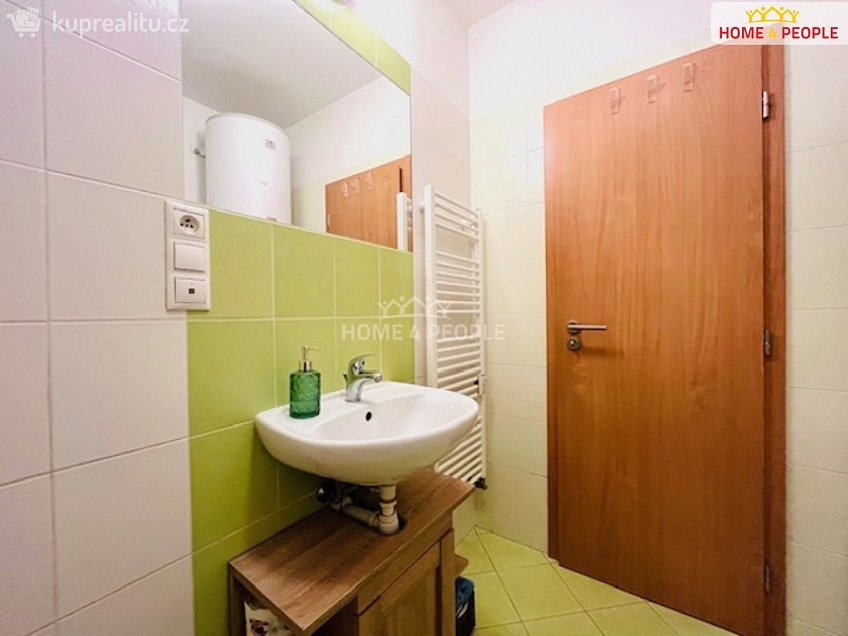 Pronájem bytu 2+kk 58 m^2 Tkalcovská, Brno 