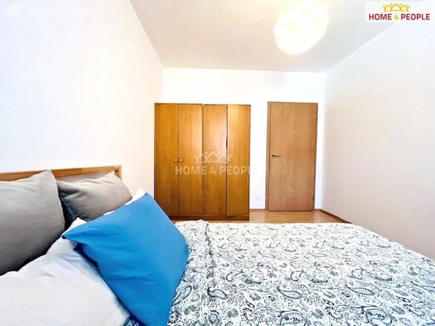Pronájem bytu 2+kk 58 m^2 Tkalcovská, Brno 
