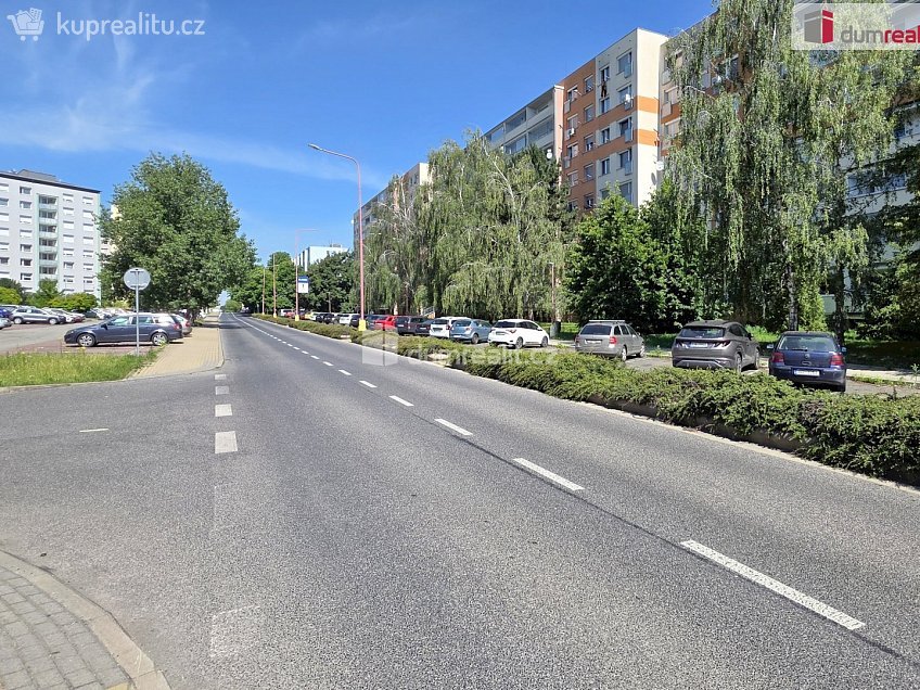 Prodej bytu 3+1 71 m^2 Na Výsluní, Neratovice 