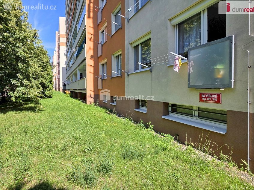 Prodej bytu 3+1 71 m^2 Na Výsluní, Neratovice 
