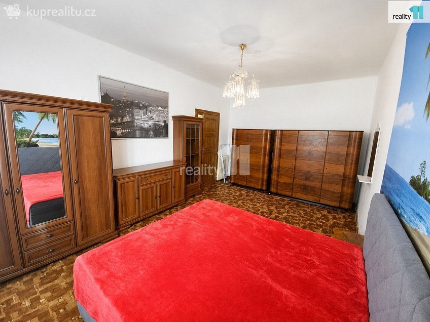 Pronájem bytu 3+1 97 m^2 Pod Třebešínem, Praha 10 