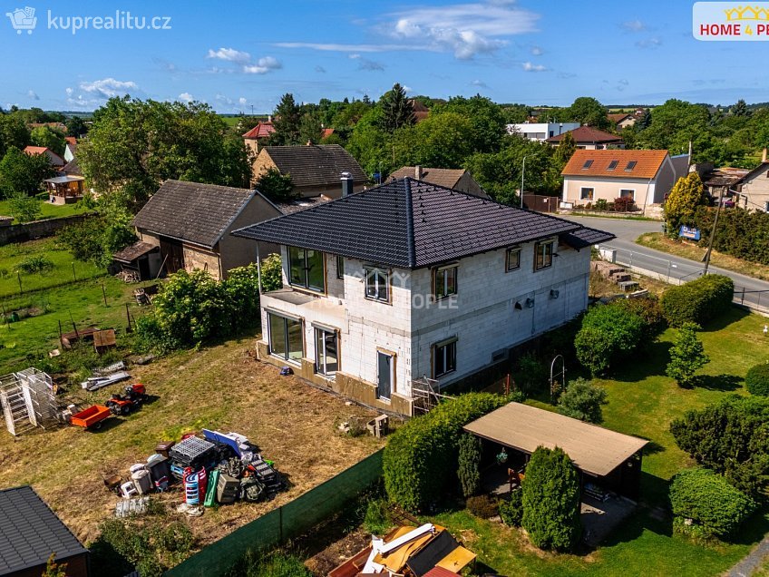 Prodej  rodinného domu 255 m^2 Ke Mlýnu, Tuklaty 