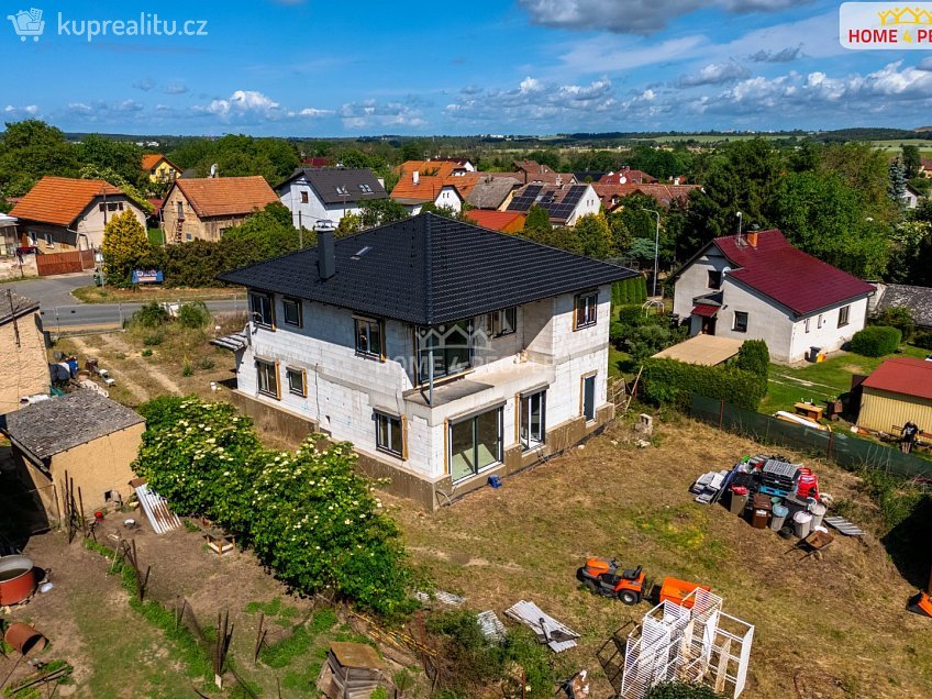 Prodej  rodinného domu 255 m^2 Ke Mlýnu, Tuklaty 