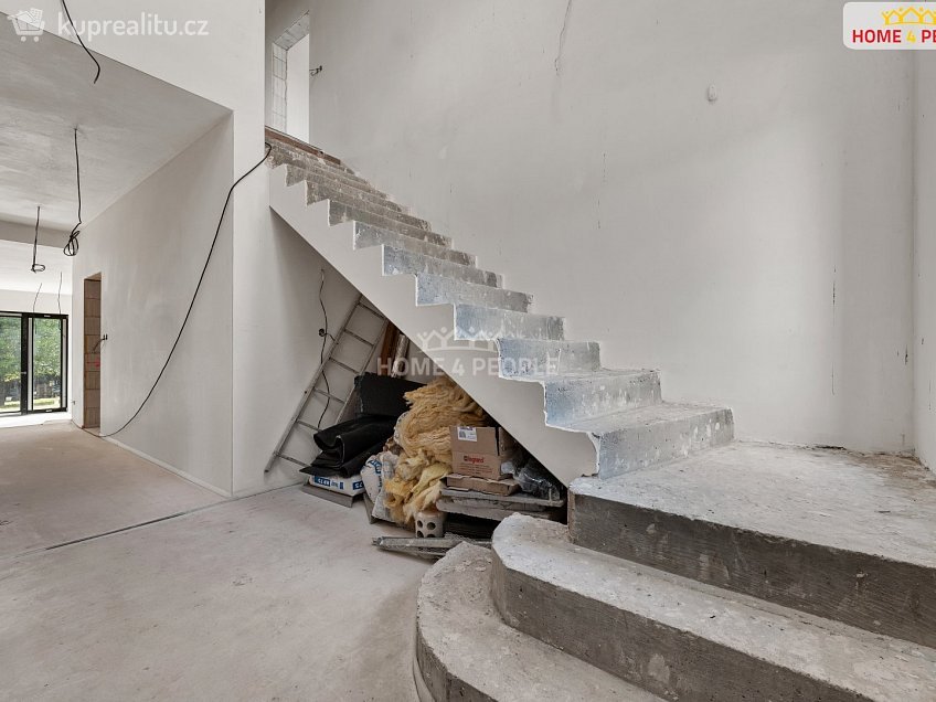 Prodej  rodinného domu 255 m^2 Ke Mlýnu, Tuklaty 
