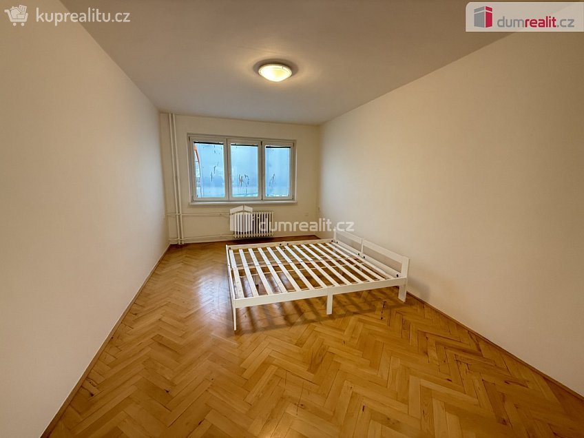 Pronájem bytu 4+kk 72 m^2 Pod Rapidem, Praha 10 