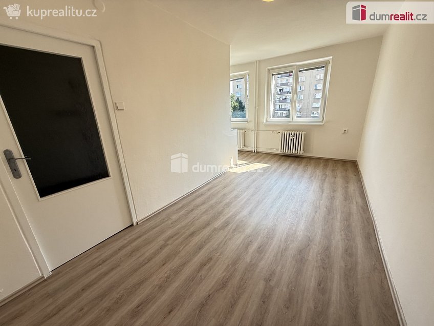 Pronájem bytu 4+kk 72 m^2 Pod Rapidem, Praha 10 