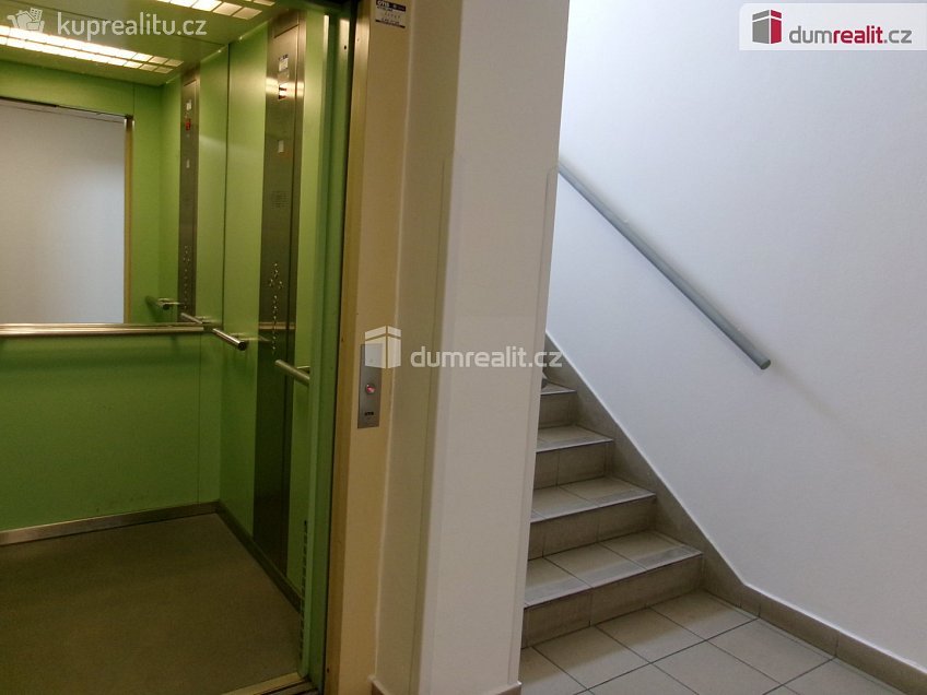 Pronájem bytu 1+kk 40 m^2 U Kasáren, Mladá Boleslav 