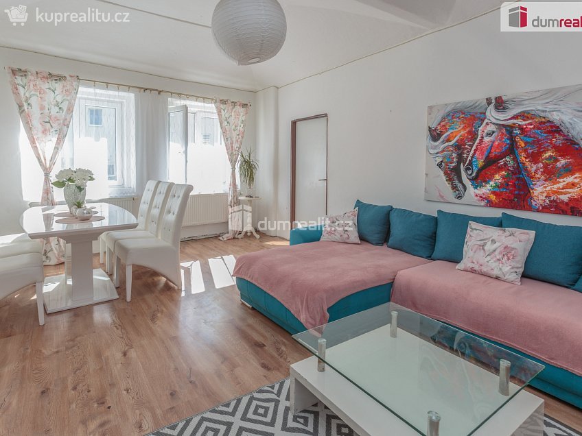 Prodej  rodinného domu 360 m^2 5. května, Králův Dvůr 