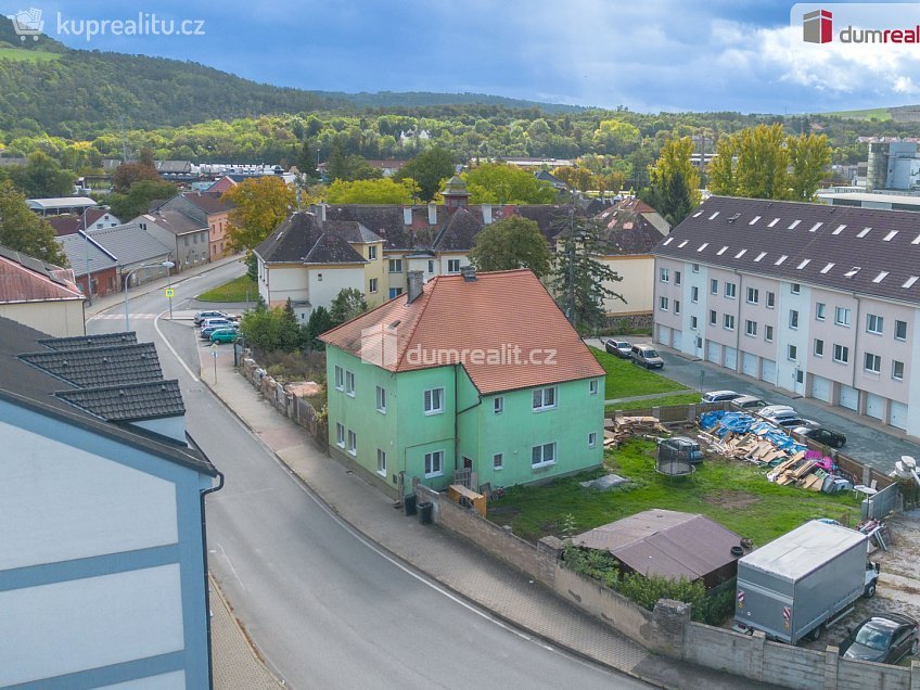 Prodej  rodinného domu 360 m^2 5. května, Králův Dvůr 