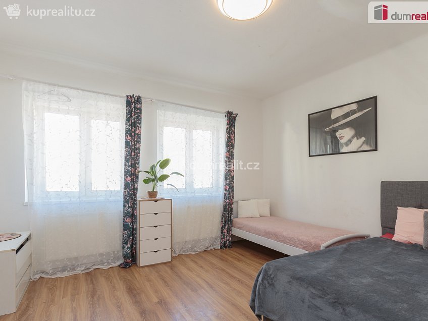 Prodej  rodinného domu 360 m^2 5. května, Králův Dvůr 
