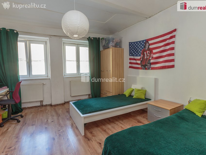 Prodej  rodinného domu 360 m^2 5. května, Králův Dvůr 