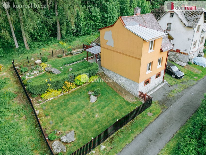 Prodej  rodinného domu 80 m^2 Stříbrná, Stříbrná 