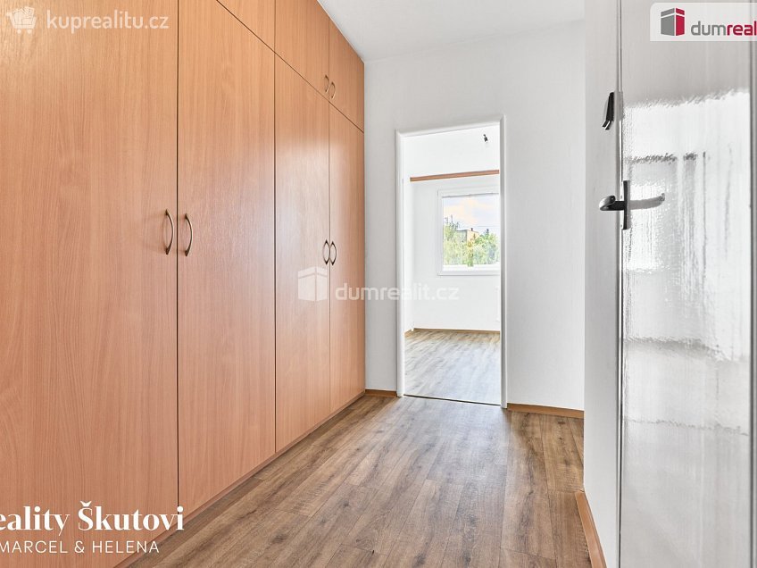 Prodej bytu 2+kk 40 m^2 Teplická, Praha 9 