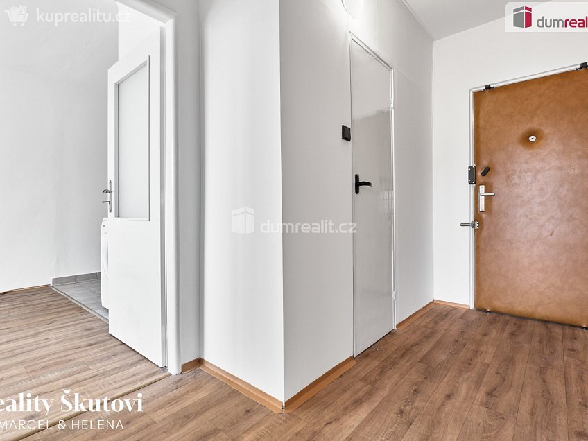 Prodej bytu 2+kk 40 m^2 Teplická, Praha 9 