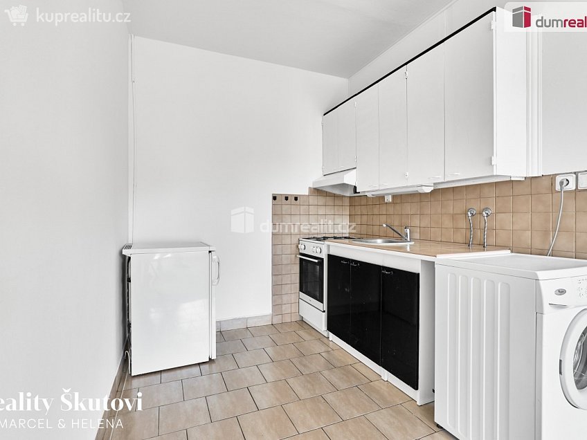 Prodej bytu 2+kk 40 m^2 Teplická, Praha 9 