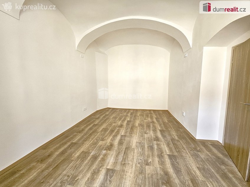 Pronájem bytu 1+1 59 m^2 Komenského, Terezín 