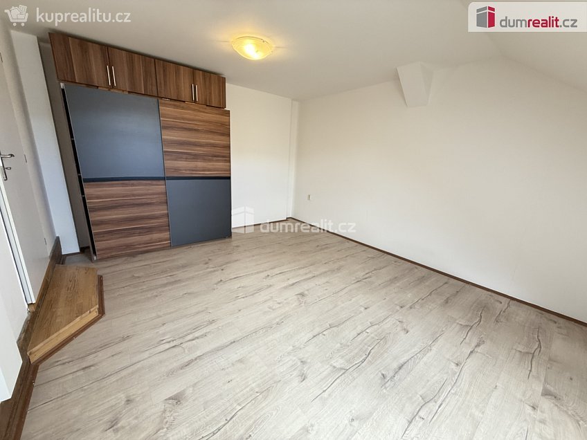 Pronájem bytu 2+kk 60 m^2 Jindřicha Plachty, Praha 5 