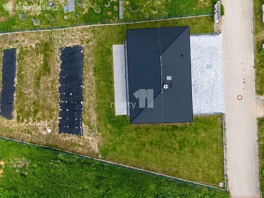 Prodej  rodinného domu 200 m^2 Ve Višňovce, Vysoký Újezd 