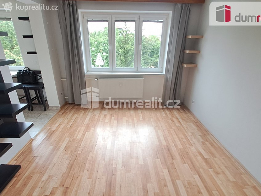 Pronájem bytu 2+kk 50 m^2 Pod Královkou, Praha 6 