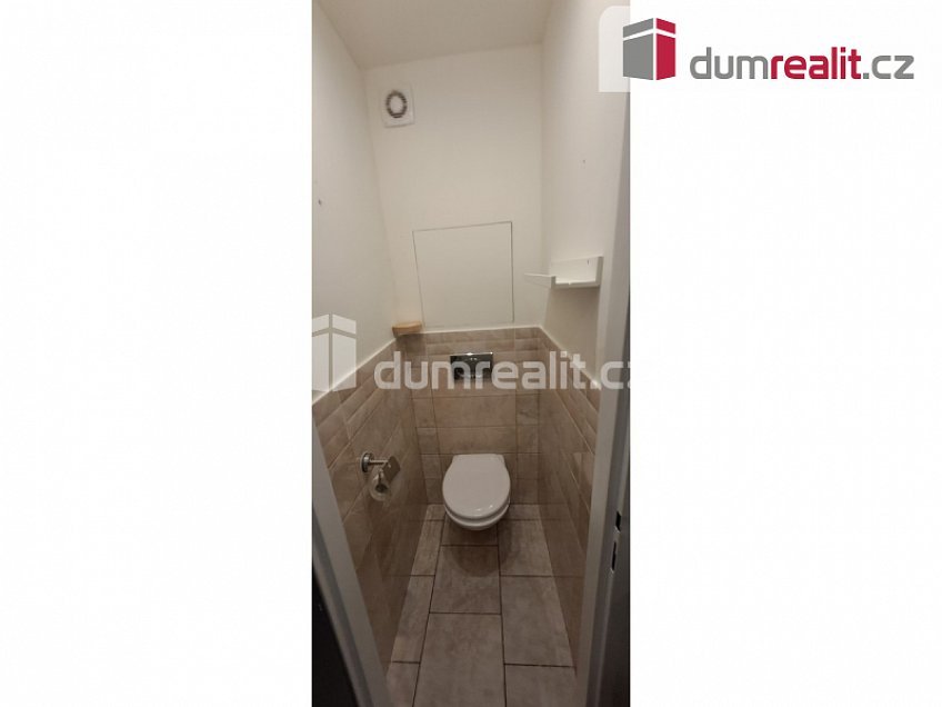 Pronájem bytu 2+kk 50 m^2 Pod Královkou, Praha 6 