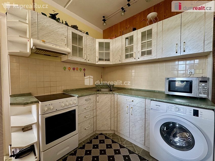Pronájem bytu 1+1 35 m^2 Mládežnická, Karlovy Vary 