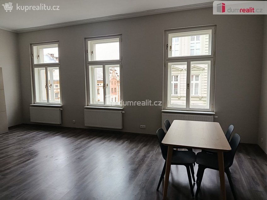 Pronájem bytu 3+kk 92 m^2 Svornosti, Praha 5 