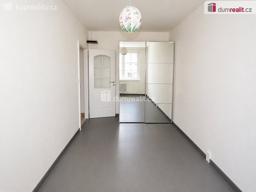 Pronájem bytu 3+kk 78 m^2 Kurzova, Praha 13 