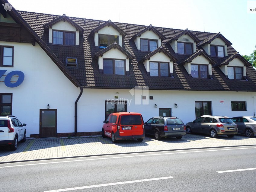 Pronájem  skladu 328 m^2 Svojkovice, Svojkovice 
