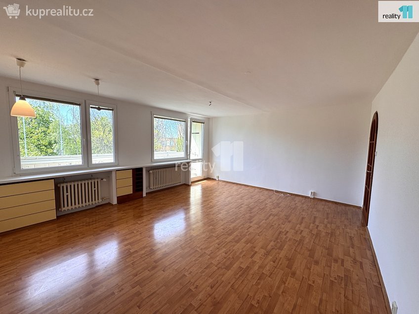 Pronájem bytu 3+kk 75 m^2 Vavřenova, Praha 4 