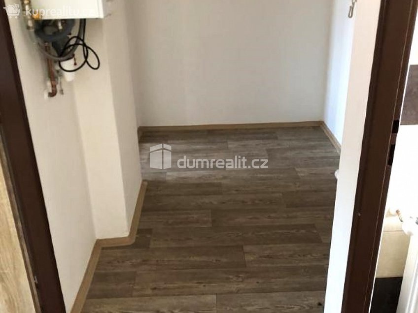 Pronájem bytu 2+1 56 m^2 Kamenická, Děčín 