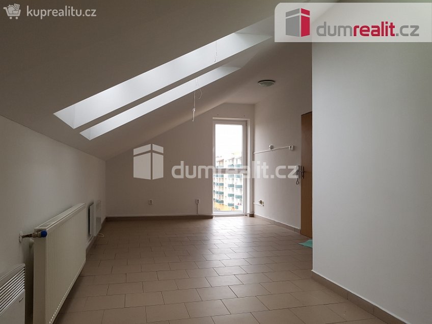 Pronájem bytu 1+kk 40 m^2 Na Zlaté stoce, České Budějovice 