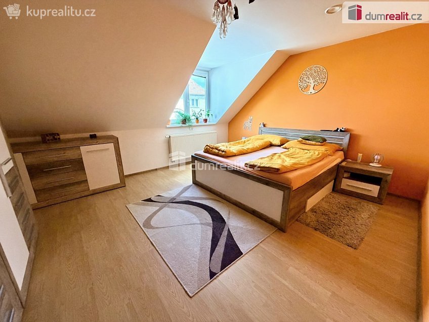 Prodej  rodinného domu 184 m^2 V. Nezvala, Dubňany 