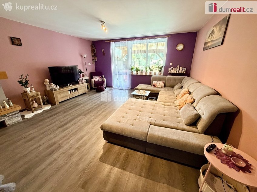 Prodej  rodinného domu 184 m^2 V. Nezvala, Dubňany 