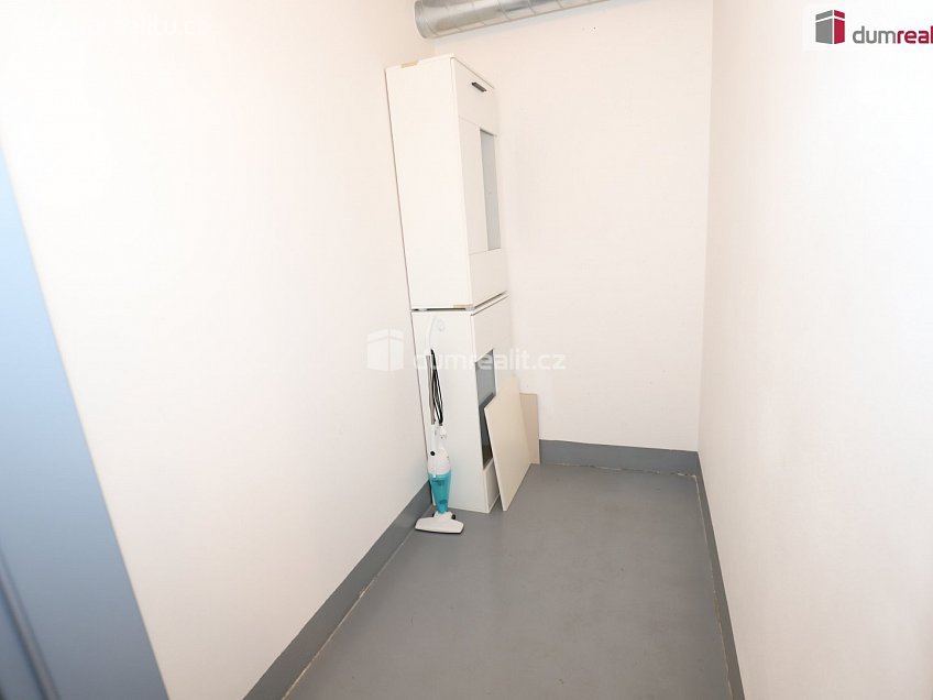 Prodej bytu 1+kk 38 m^2 Toufarova, Praha-Řeporyje 
