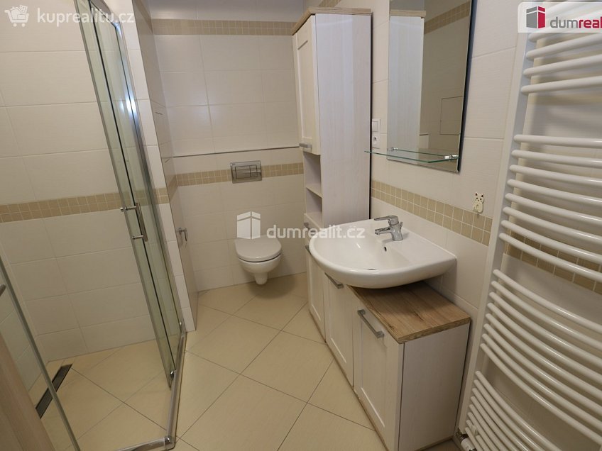 Prodej bytu 1+kk 38 m^2 Toufarova, Praha-Řeporyje 