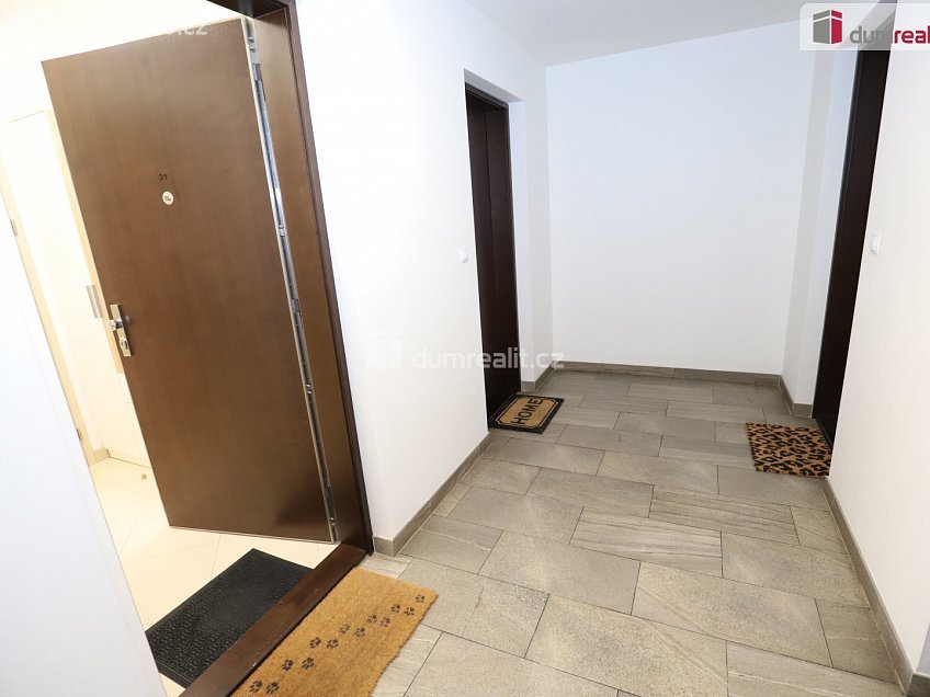 Prodej bytu 1+kk 38 m^2 Toufarova, Praha-Řeporyje 