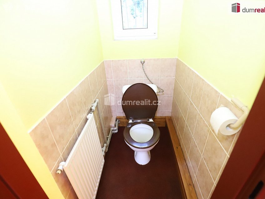 Pronájem bytu 2+1 70 m^2 Revoluční, Loket 
