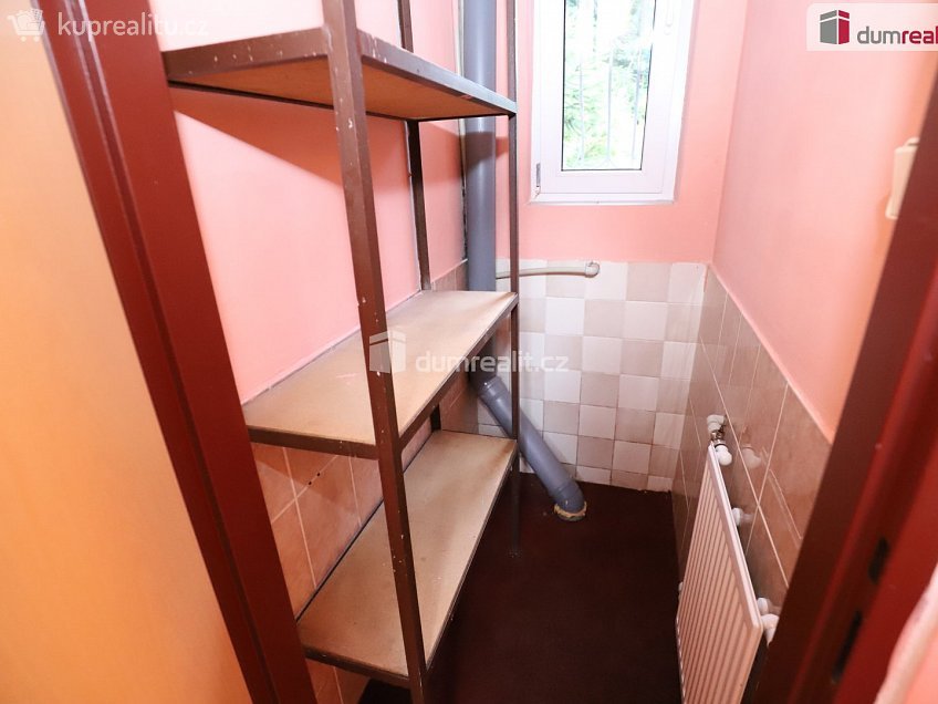 Pronájem bytu 2+1 70 m^2 Revoluční, Loket 