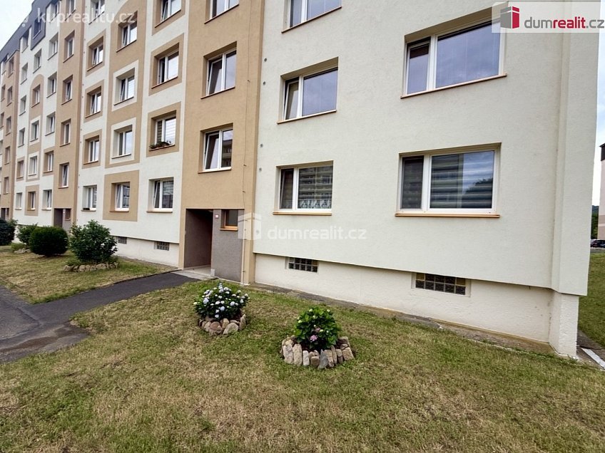 Pronájem bytu 1+1 36 m^2 Šeříková, Krupka 