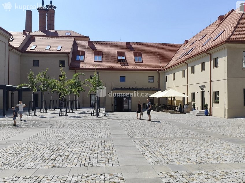 Pronájem bytu 2+kk 44 m^2 Mužíkova, Praha 4 