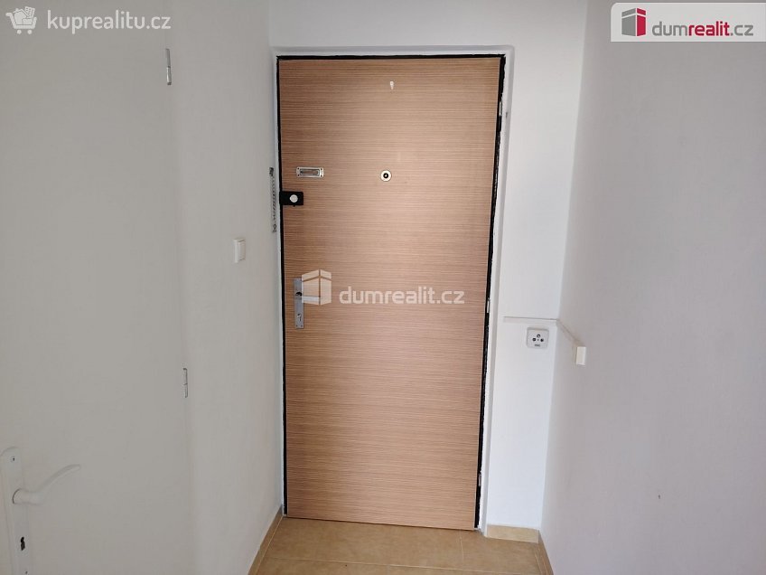 Pronájem bytu 1+kk 25 m^2 Želenická, Děčín 
