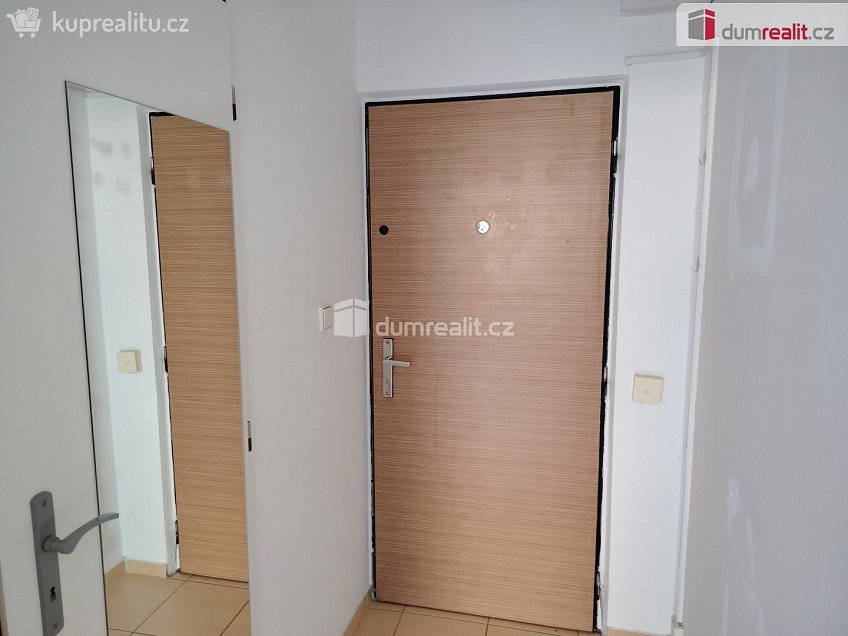 Pronájem bytu 1+kk 25 m^2 Želenická, Děčín 