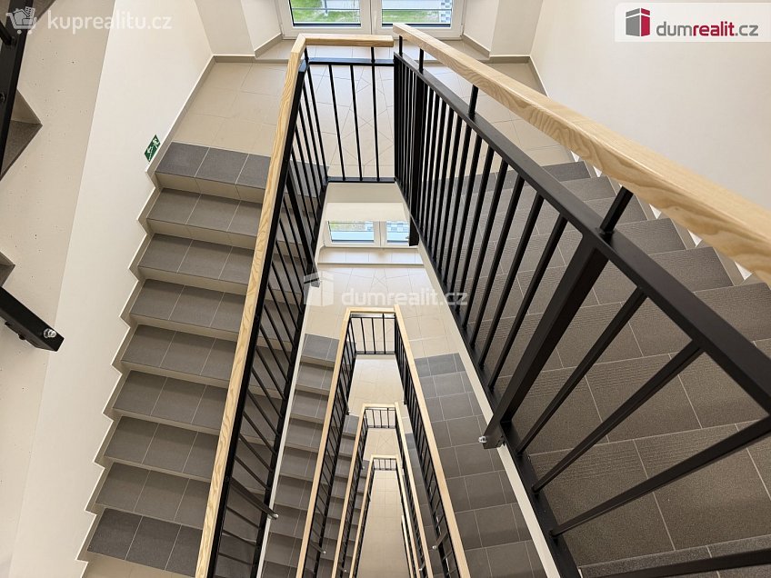 Pronájem bytu 2+kk 48 m^2 Rolavská, Karlovy Vary 