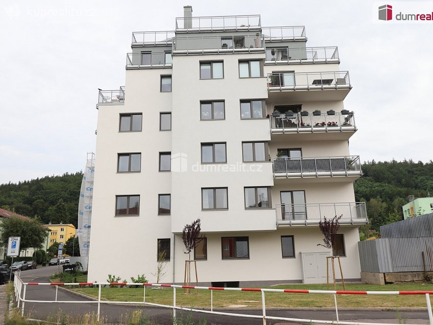 Pronájem bytu 3+kk 86 m^2 Šumavská, Karlovy Vary 